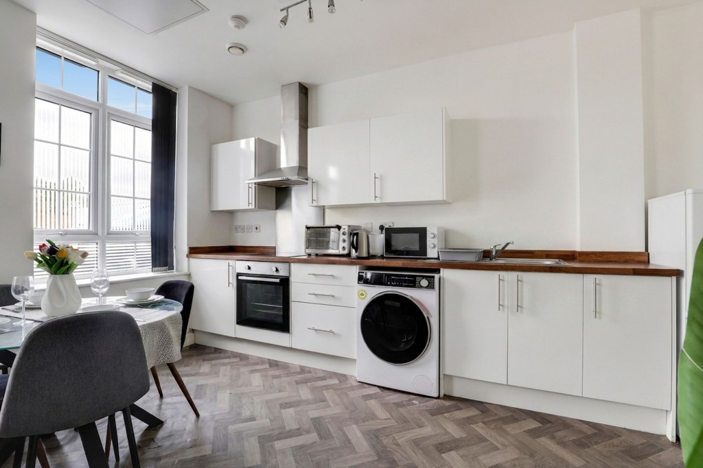 Holland Street, Westbridge House, NG7