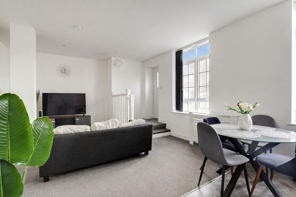 Holland Street, Westbridge House, NG7