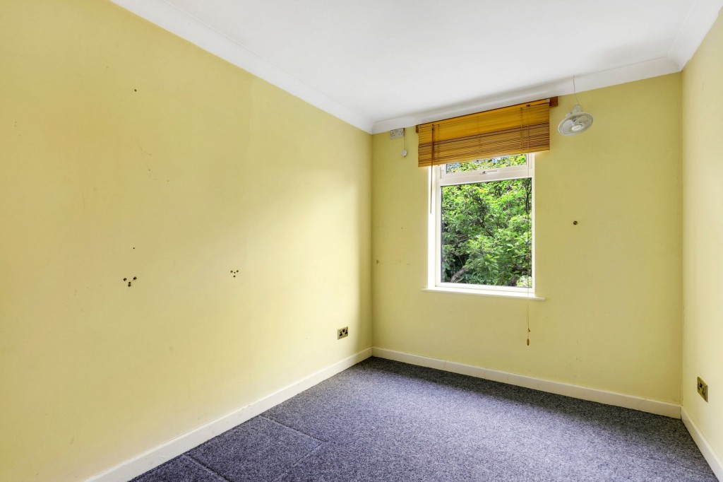 Dormy Close, Bramcote, NG9