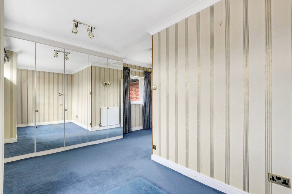 Dormy Close, Bramcote, NG9