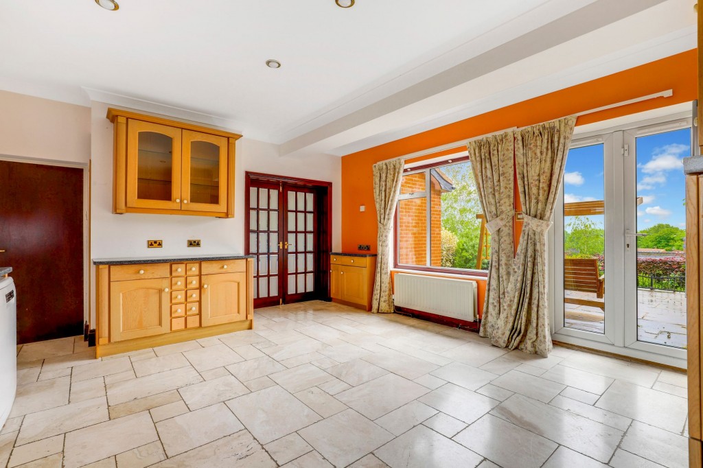 Dormy Close, Bramcote, NG9