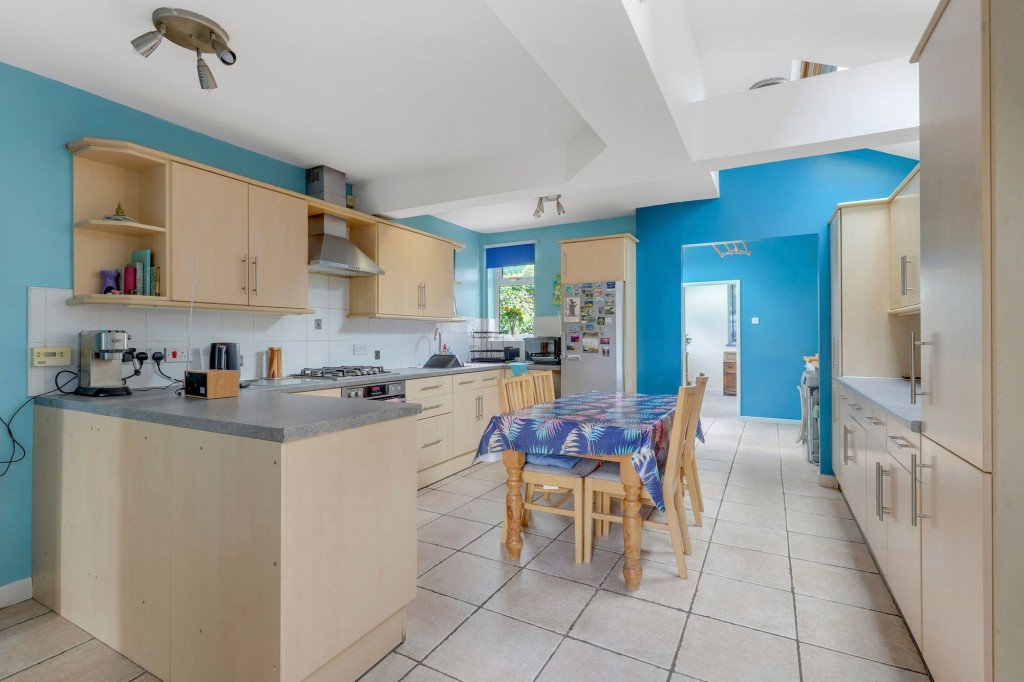 Bankfield Drive, Bramcote, NG9