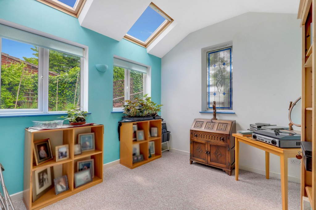 Bankfield Drive, Bramcote, NG9