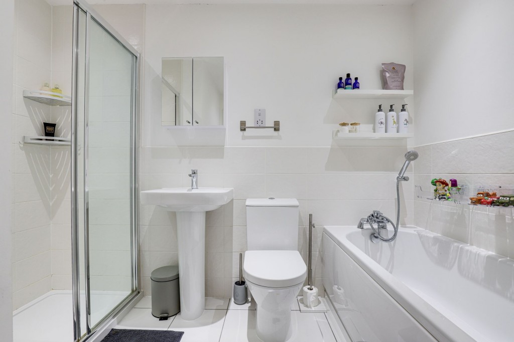 Ashington Drive, Arnold, NG5