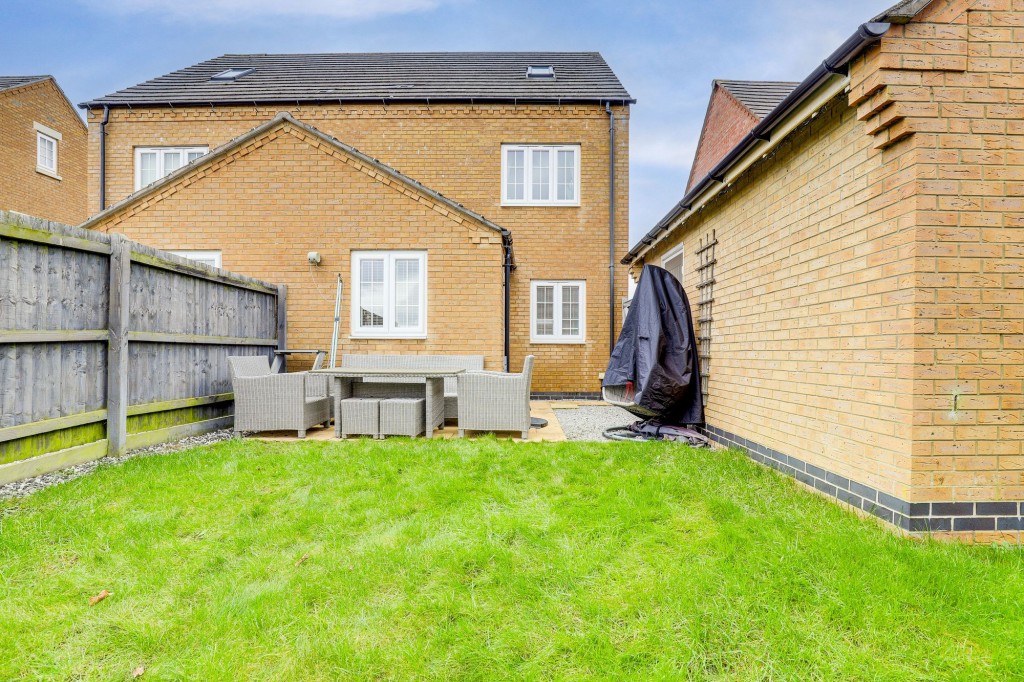 Ashington Drive, Arnold, NG5