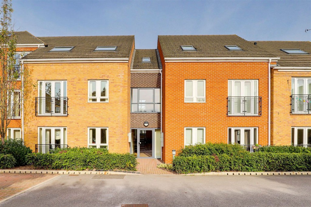 Radcliffe Road, Gamston, NG2