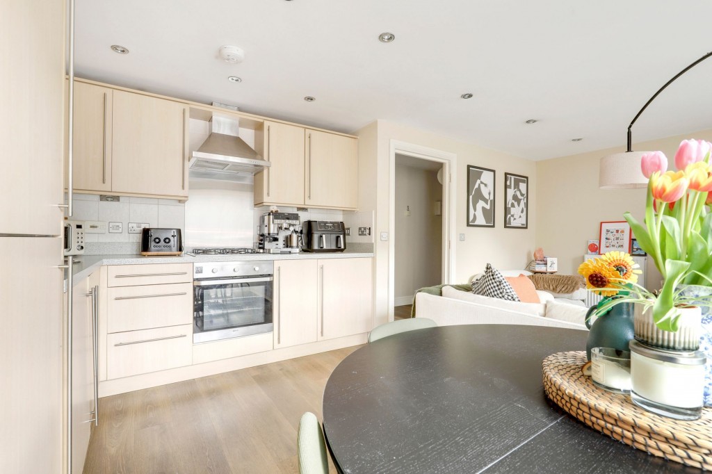 Radcliffe Road, Gamston, NG2
