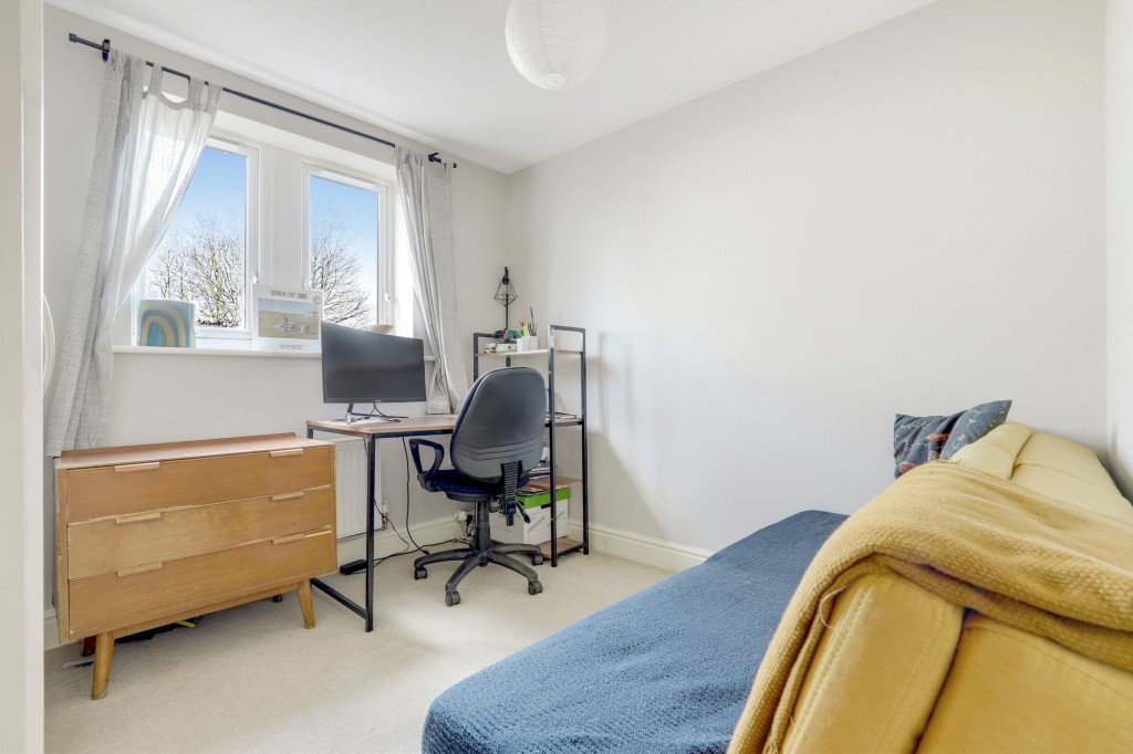 Radcliffe Road, Gamston, NG2