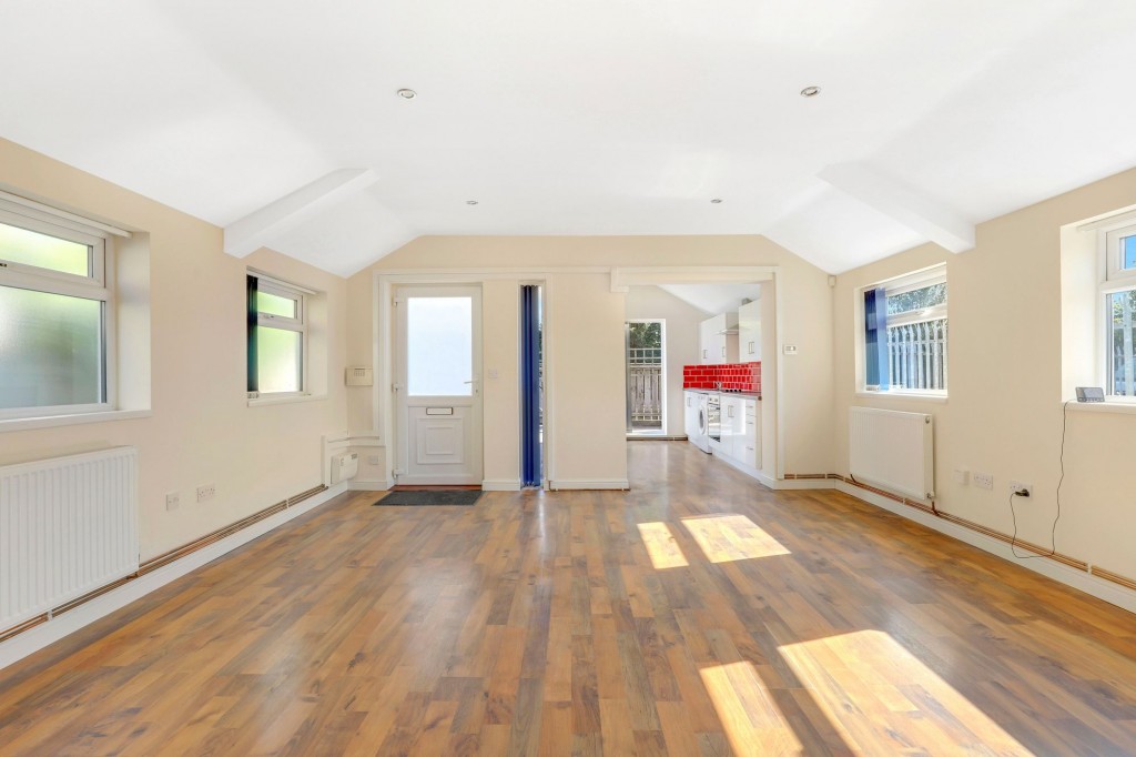 Squires Avenue, Nottingham, NG6