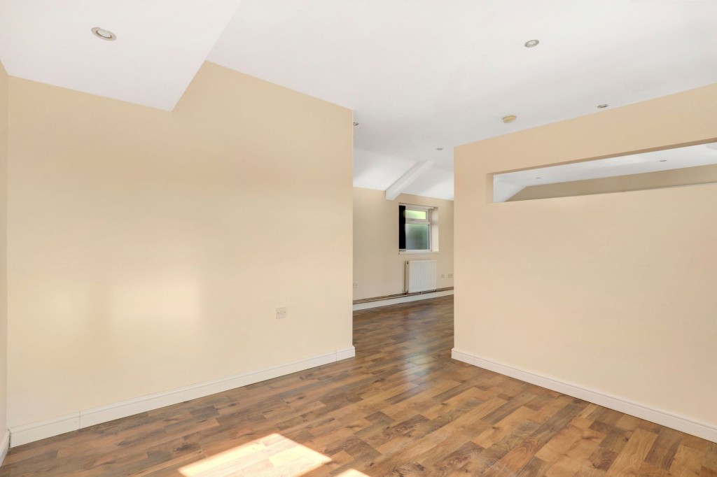 Squires Avenue, Nottingham, NG6