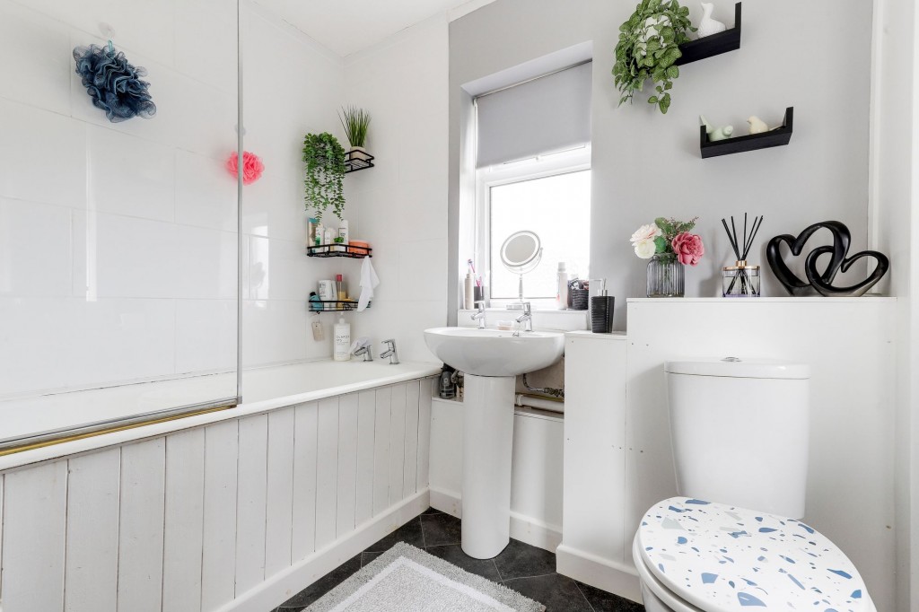 Lechlade Road, Nottingham, NG5
