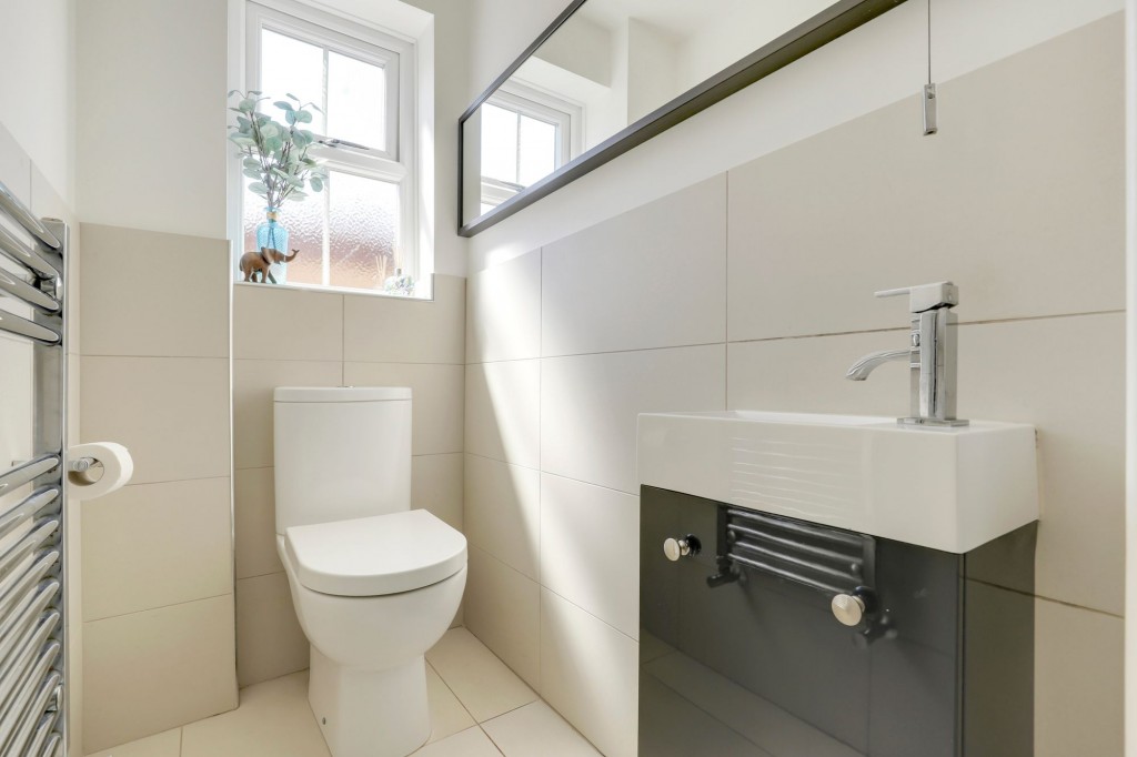 Maythorn Close, West Bridgford, NG2