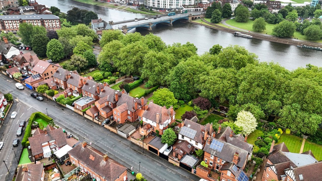 Victoria Embankment, Nottingham, NG2