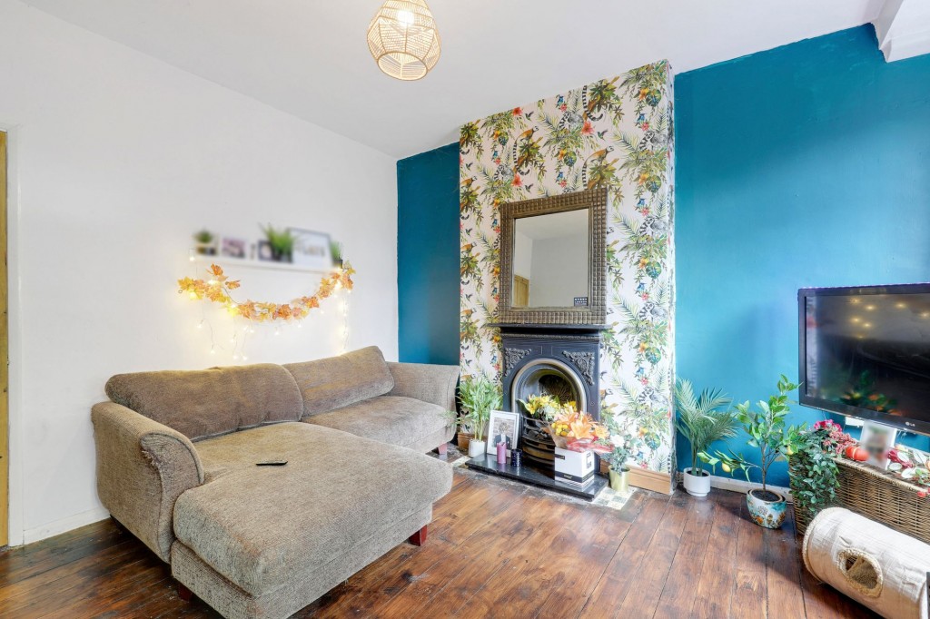 Carlton Road, Nottingham, NG3