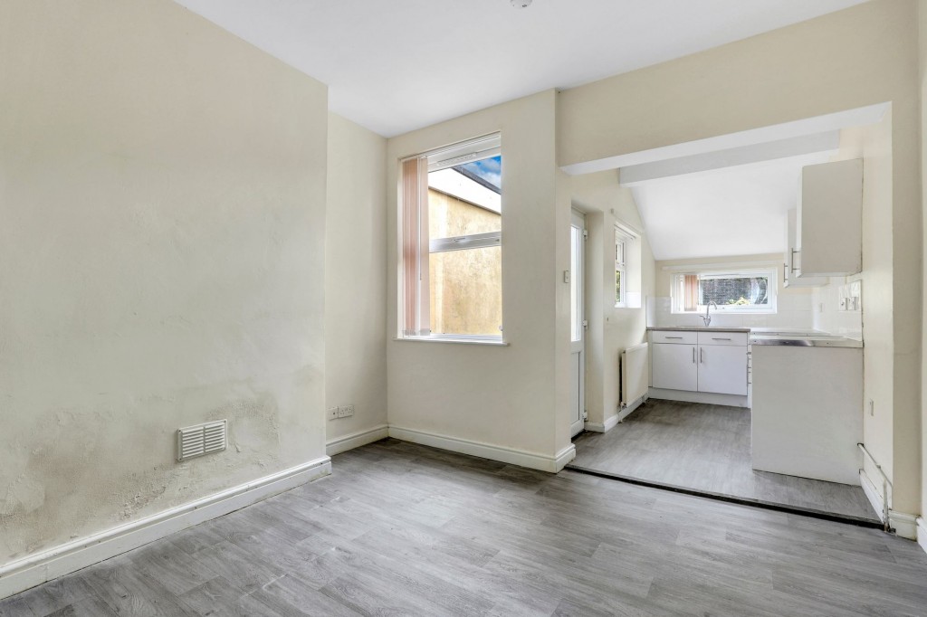 Whittier Road, Nottingham, NG2