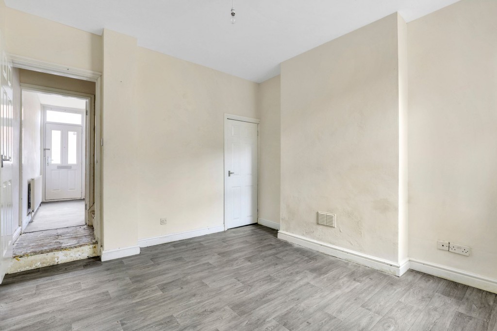 Whittier Road, Nottingham, NG2