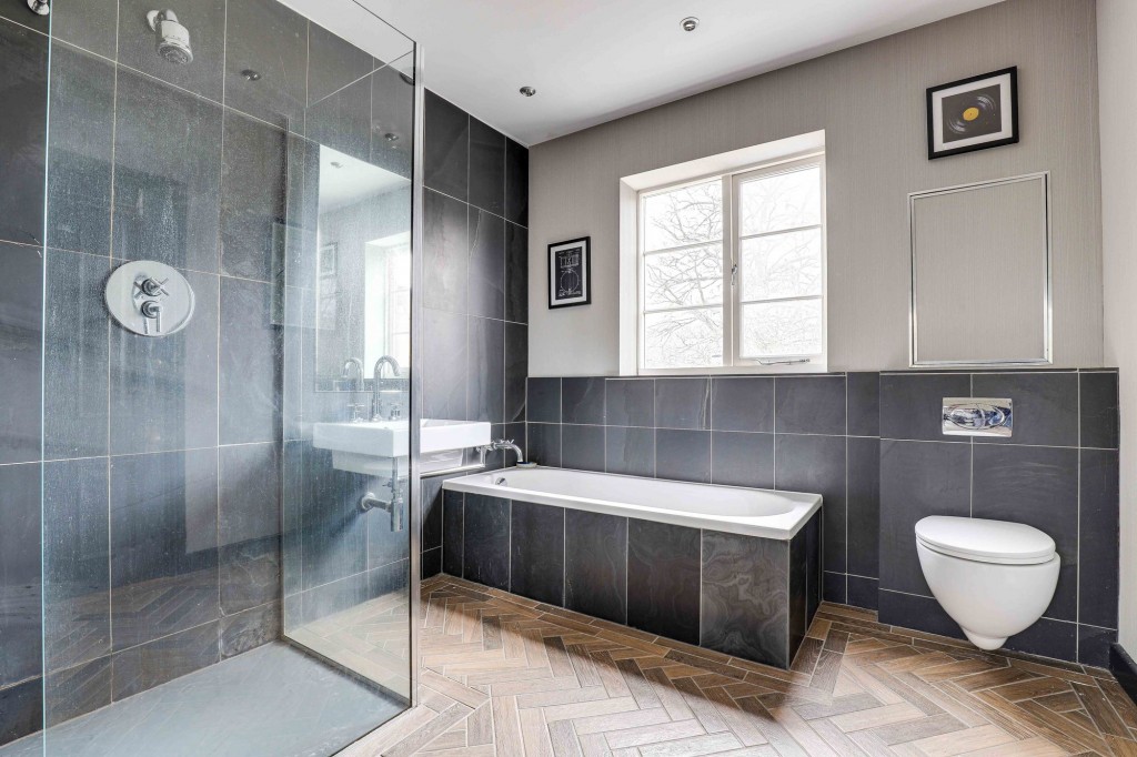 Forest Road East, Nottingham, NG1