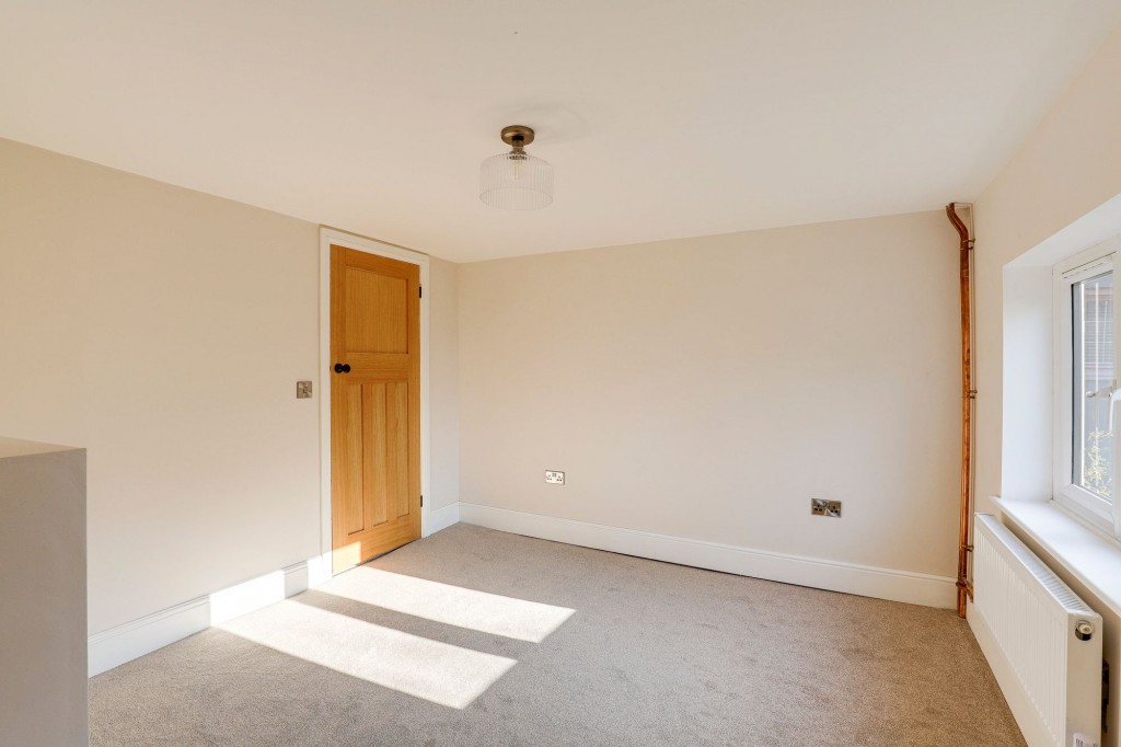 Nottingham Road, Trowell, NG9