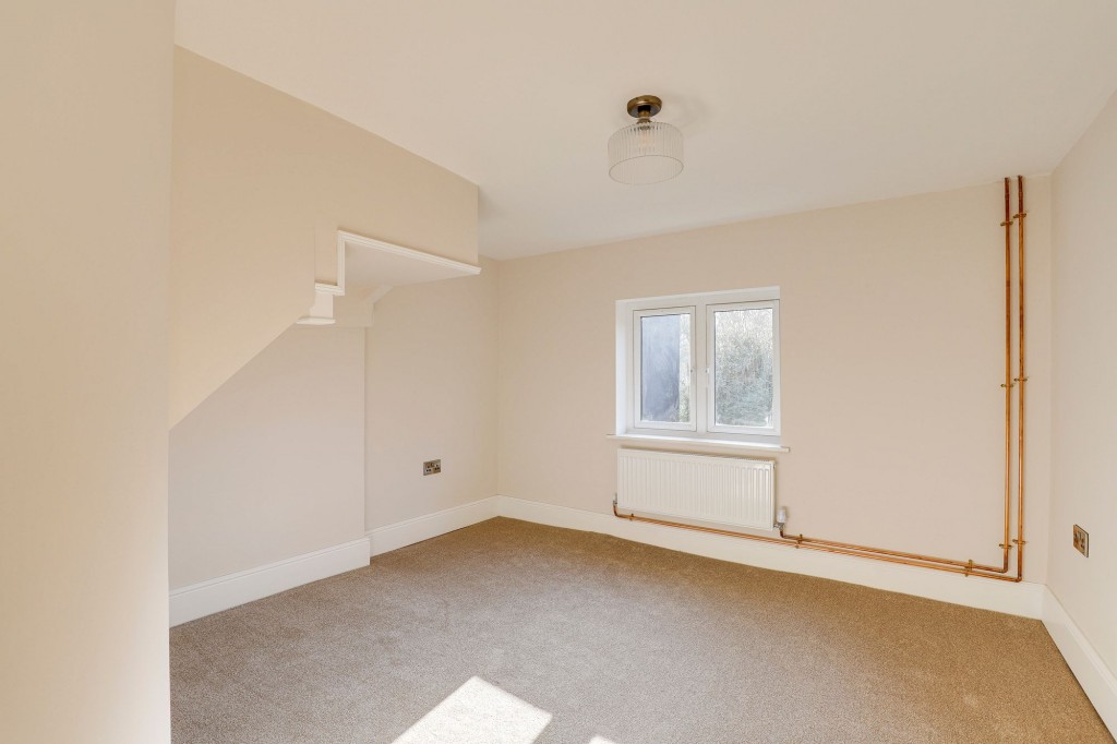 Nottingham Road, Trowell, NG9