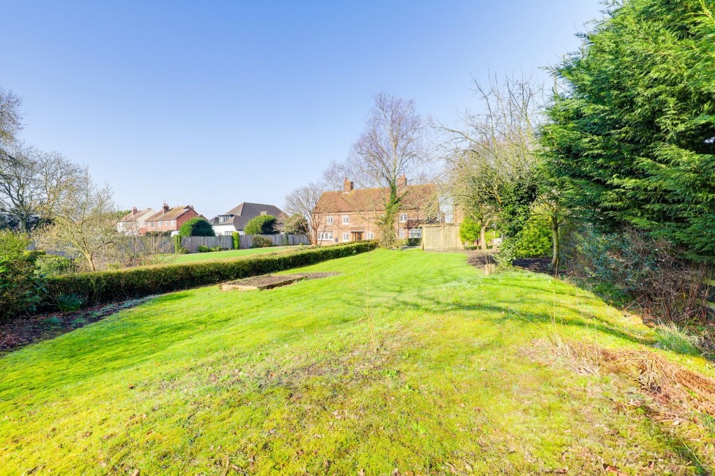 Nottingham Road, Trowell, NG9