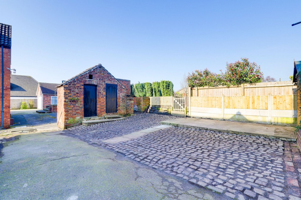 Nottingham Road, Trowell, NG9