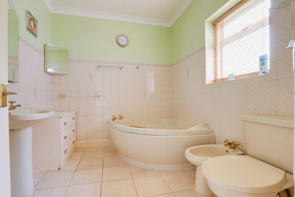 Melton Road, Edwalton, NG12