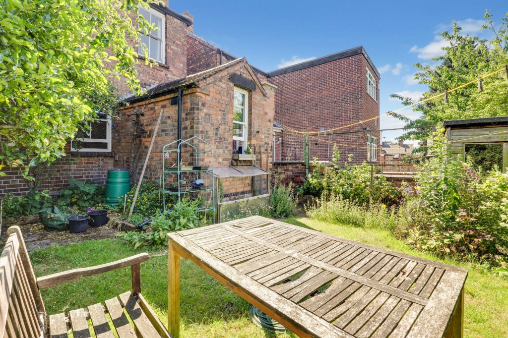 Harlaxton Drive, Nottingham, NG7