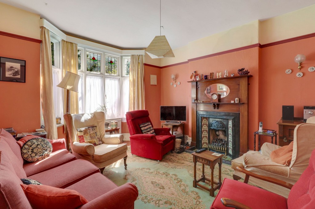 Harlaxton Drive, Nottingham, NG7
