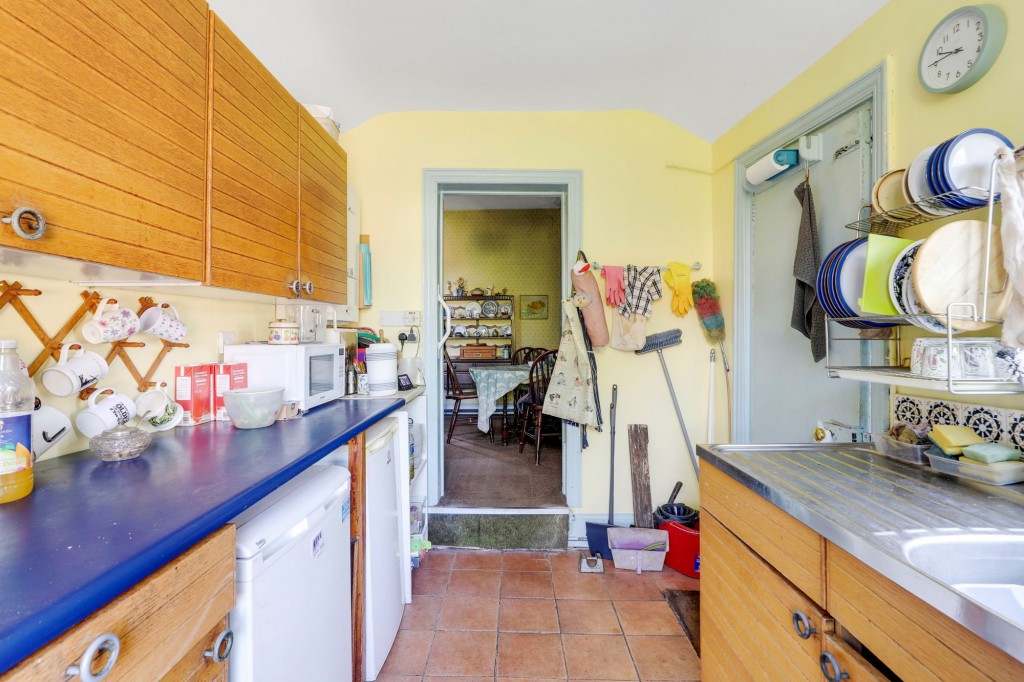 Harlaxton Drive, Nottingham, NG7