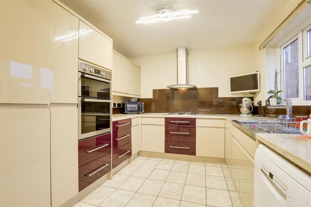 Linksfield Court, West Bridgford, NG2