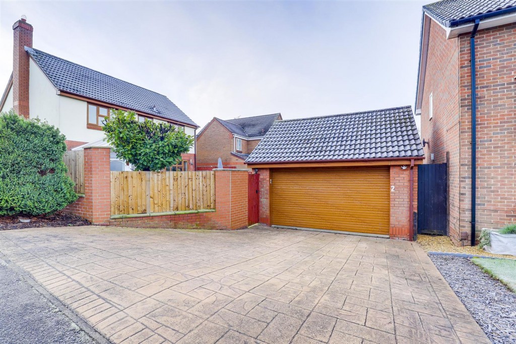 Linksfield Court, West Bridgford, NG2