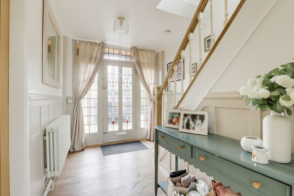 Broadway East, Carlton, NG4