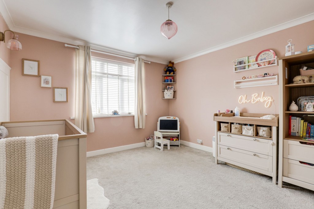 Broadway East, Carlton, NG4