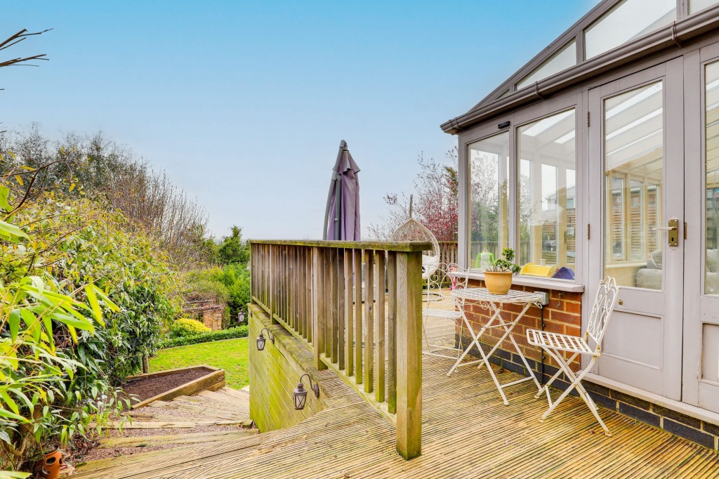 Broadway East, Carlton, NG4