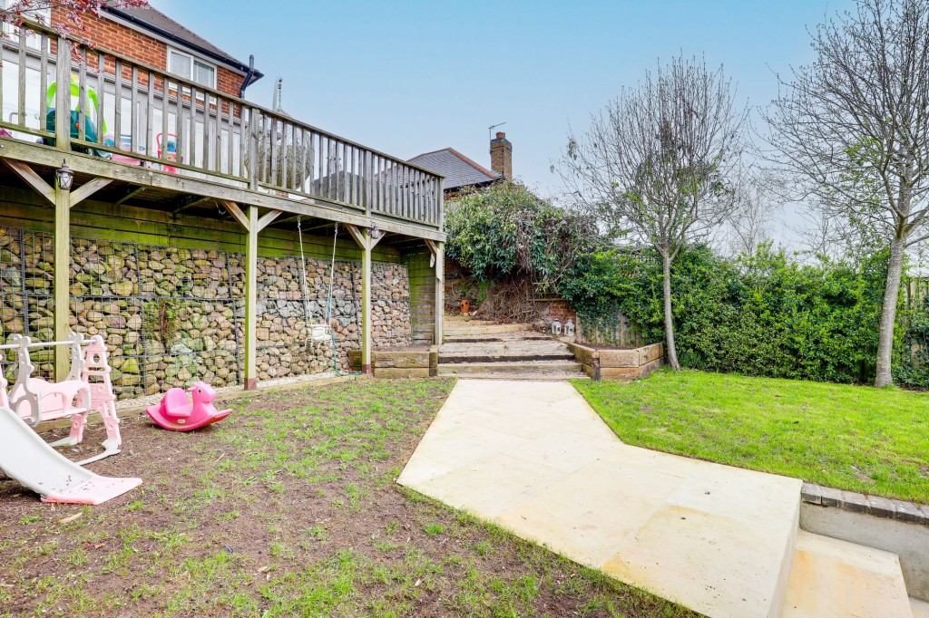 Broadway East, Carlton, NG4