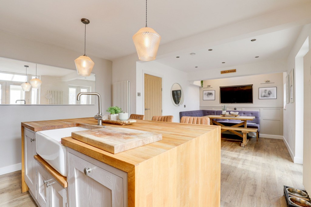 Broadway East, Carlton, NG4