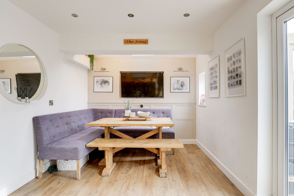 Broadway East, Carlton, NG4