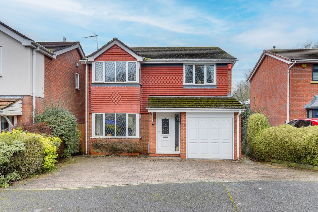 Badger Close, Hucknall, NG15
