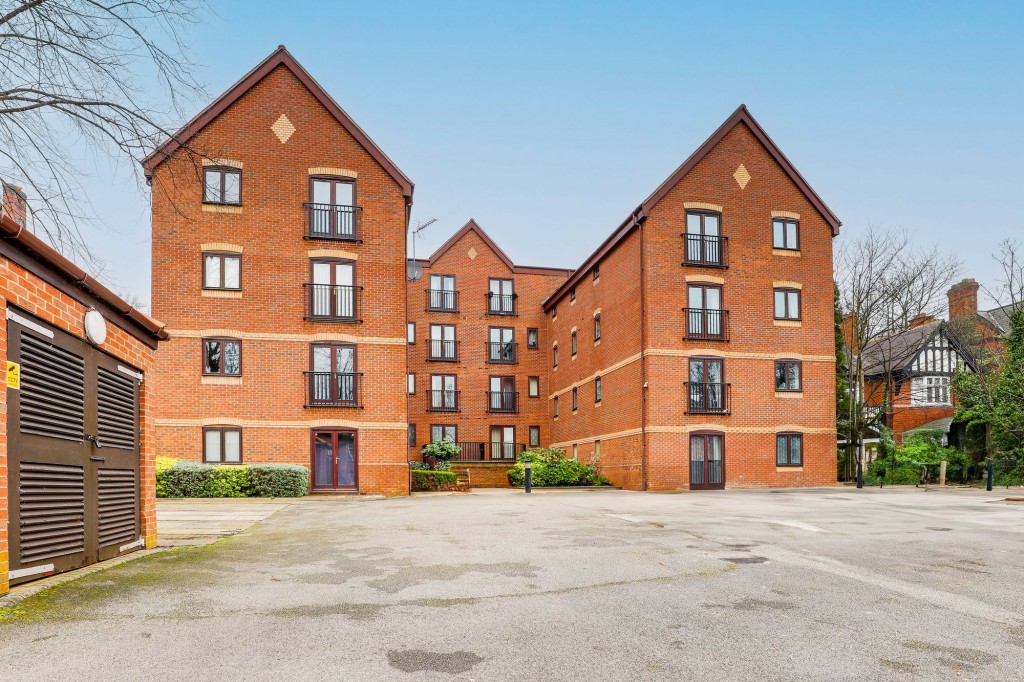 Vivian Avenue, Vivian Court Vivian Avenue, NG5