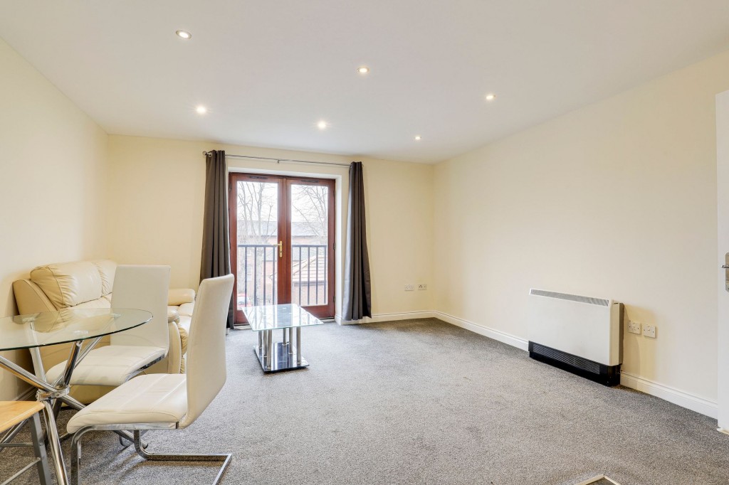 Vivian Avenue, Vivian Court Vivian Avenue, NG5