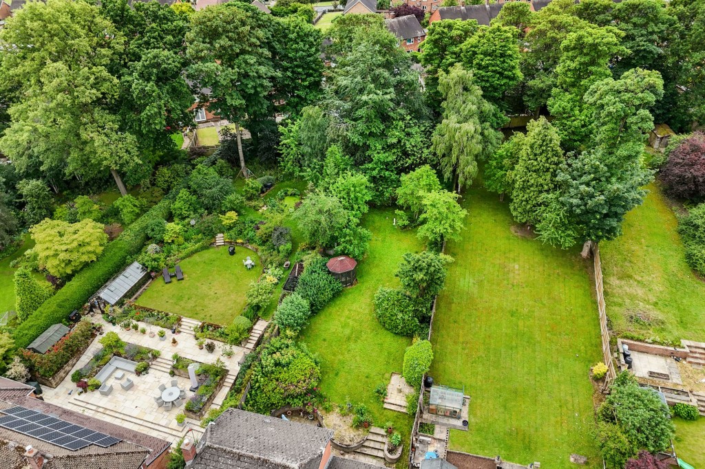 Pavilion Road, Arnold, NG5