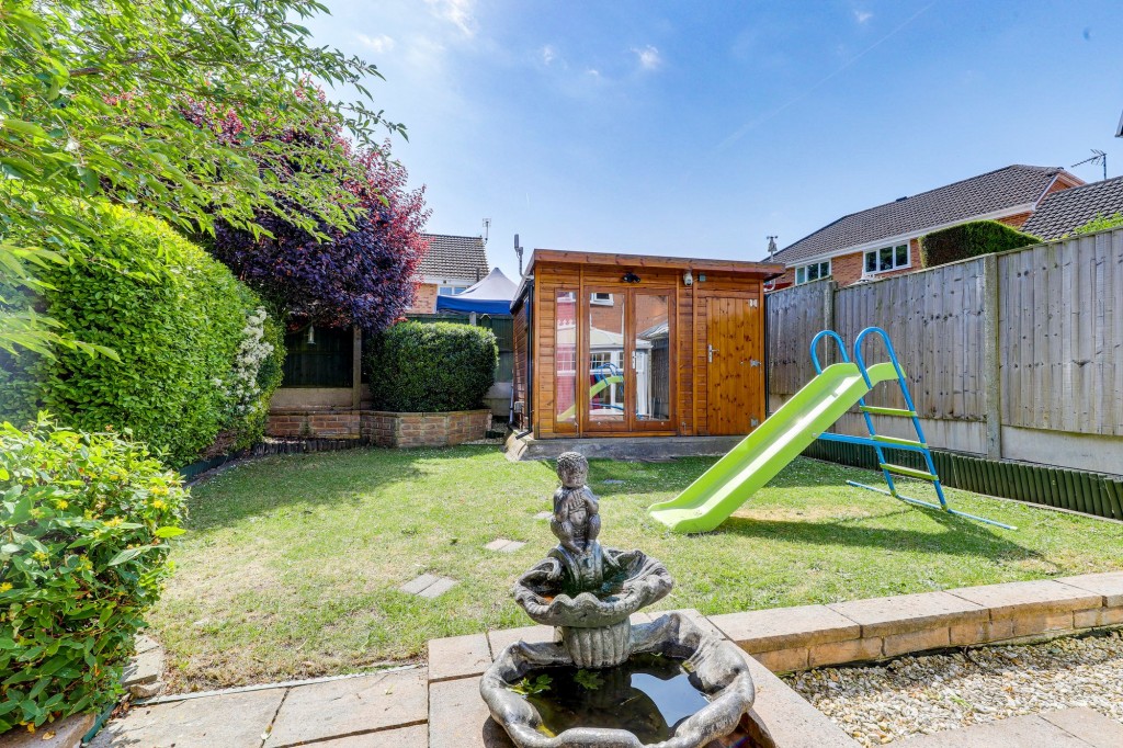 Tree View Close, Arnold, NG5