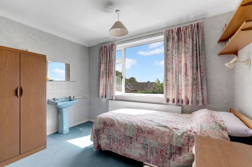 Petworth Avenue, Toton, NG9