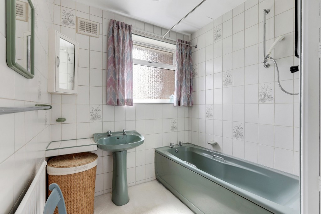 Petworth Avenue, Toton, NG9