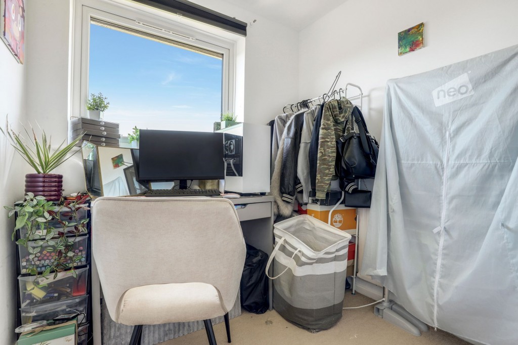 Conifer Walk, Nottingham, NG3