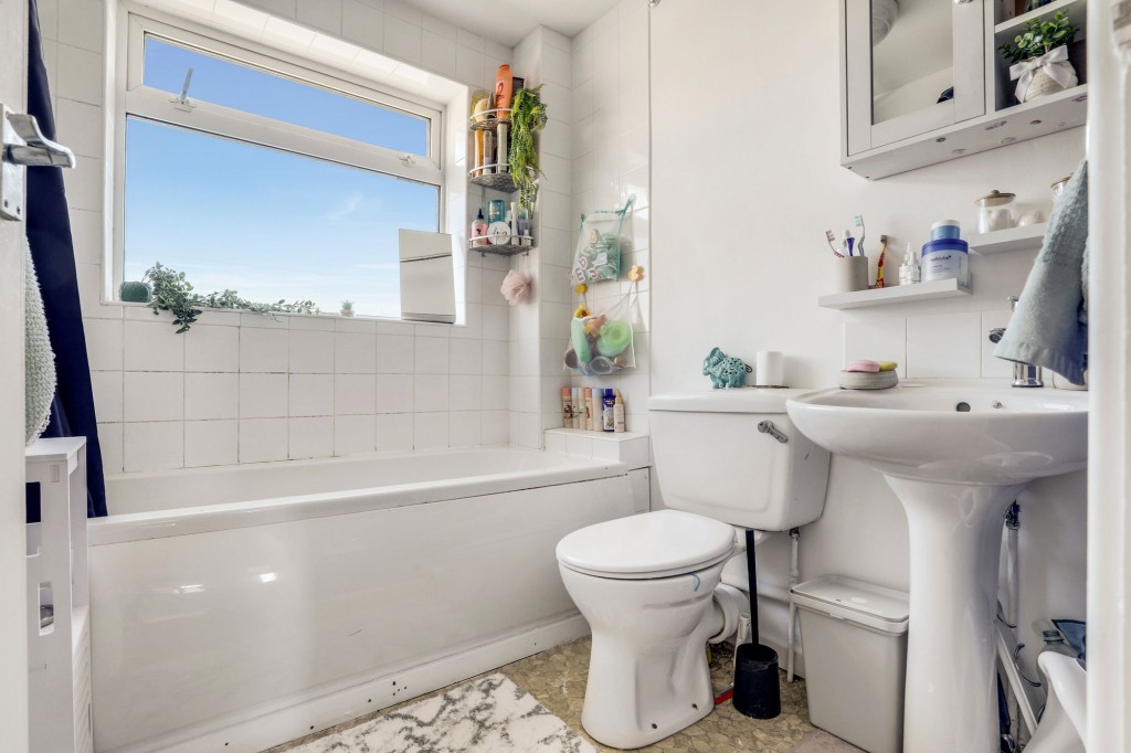 Conifer Walk, Nottingham, NG3