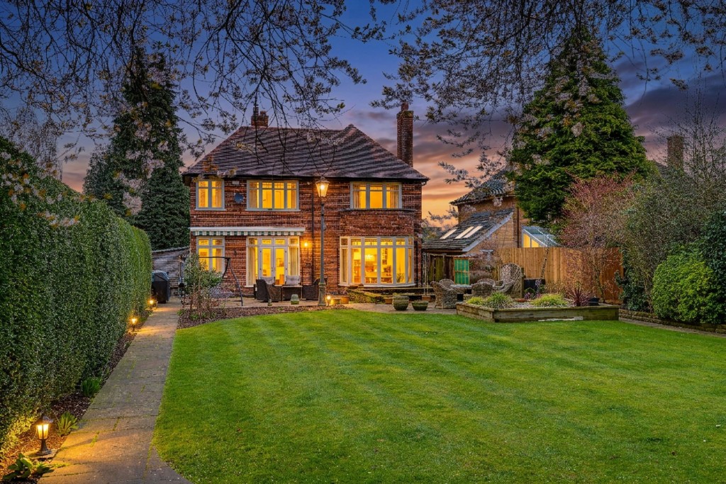 Sutton Passeys Crescent, Nottingham, NG8