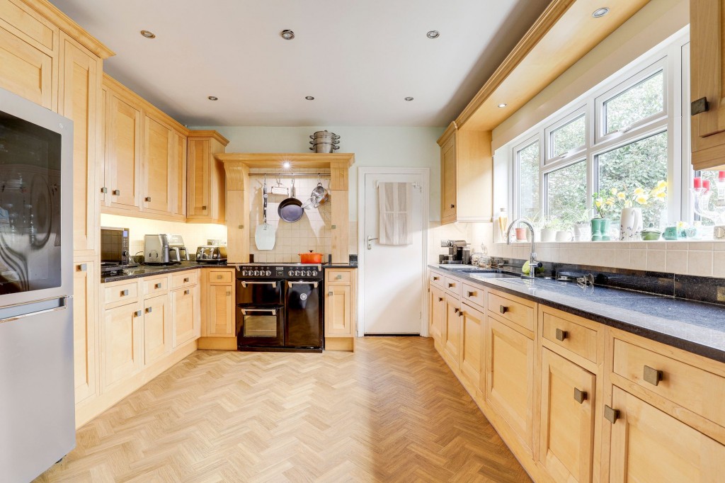 Sutton Passeys Crescent, Nottingham, NG8