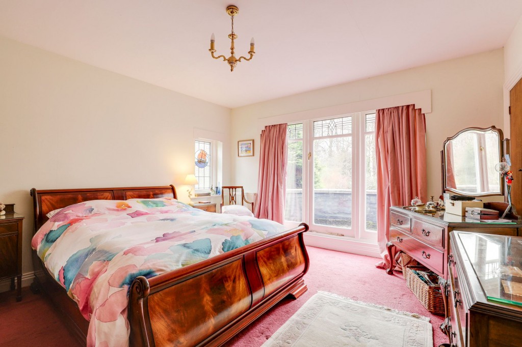 Sutton Passeys Crescent, Nottingham, NG8