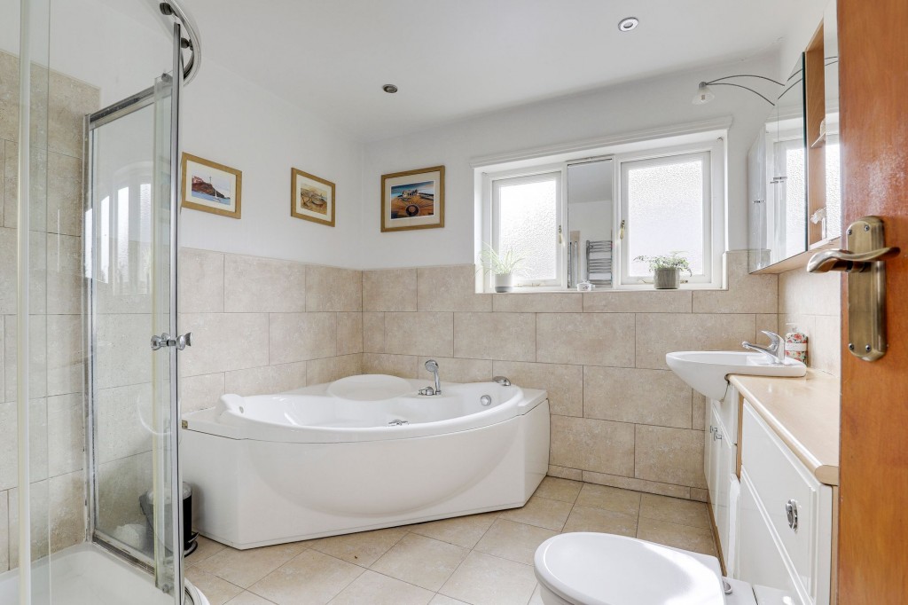 Sutton Passeys Crescent, Nottingham, NG8